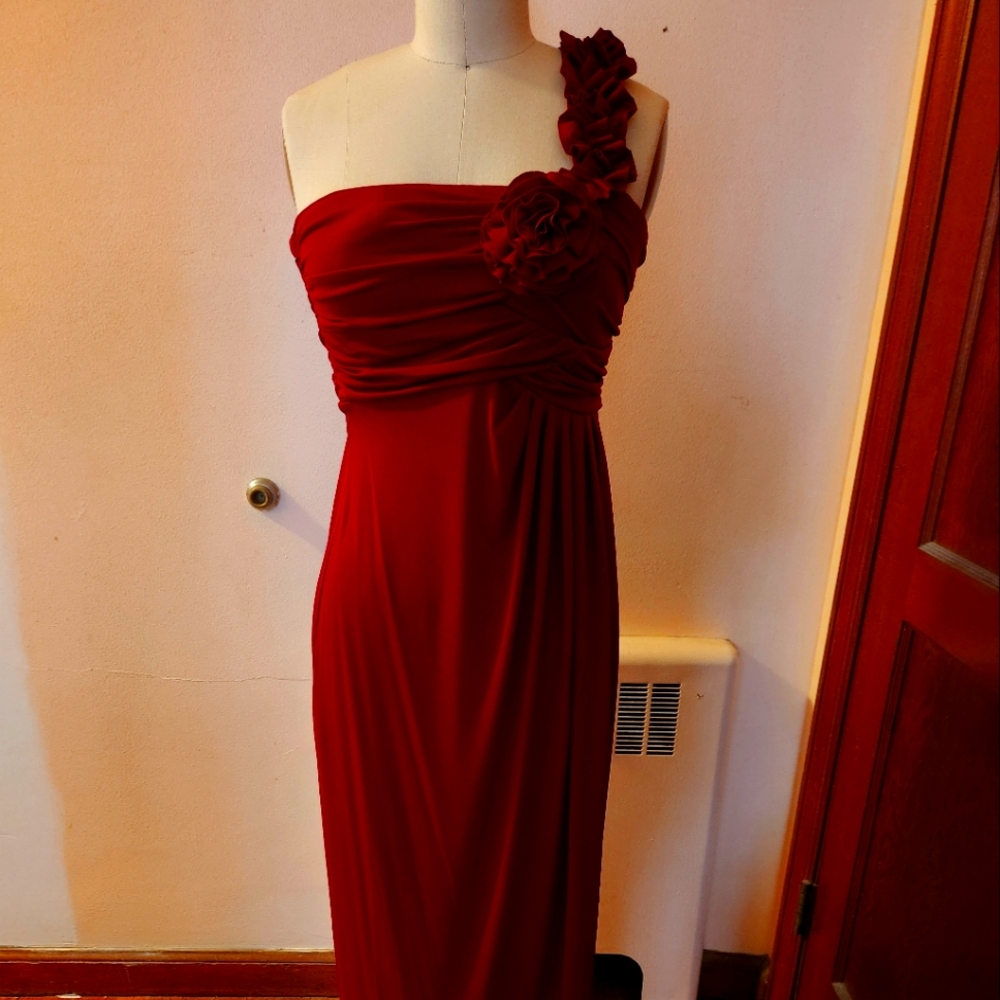 Chic One-Shoulder Red Dress with Floral Accent